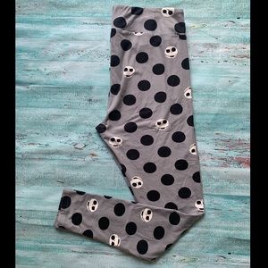 Disney NBC Lularoe gray black polka dot Jack face pattern Tall & Curvy leggings